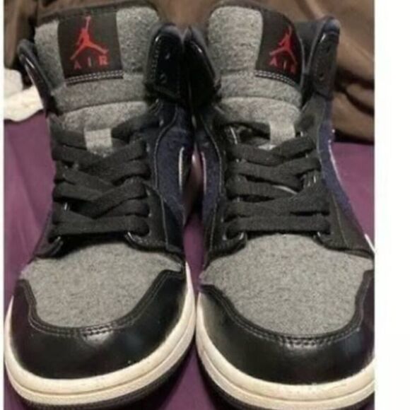 EUC 2016 Air Jordan 1 Mid SE Winterized Black Grey Athletic Sneaker Shoes 9.5 main image 9